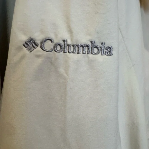 Columbia Plus Size Cream Colored Lillian Ridge Rain Jacket for Spring - Picture 9 of 13